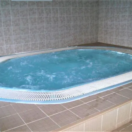 Feriehus Mobile - Sleeps 4 - Parking - Family Pools