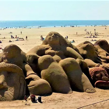 Mobile - Sleeps 4 - Parking - Family Pools