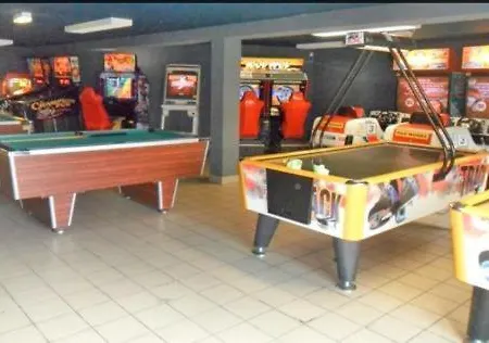 Mobile - Sleeps 4 - Parking - Family Pools Casa vacanze