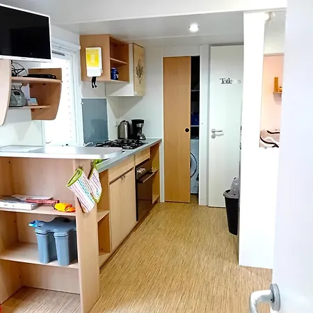 Mobile - Sleeps 4 - Parking - Family Pools Casa vacanze