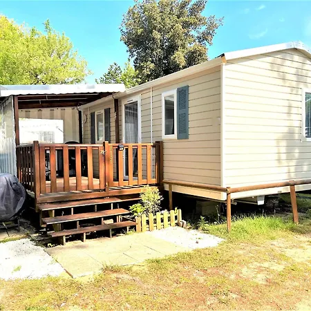 Mobile - Sleeps 4 - Parking - Family Pools Vakantiehuis *