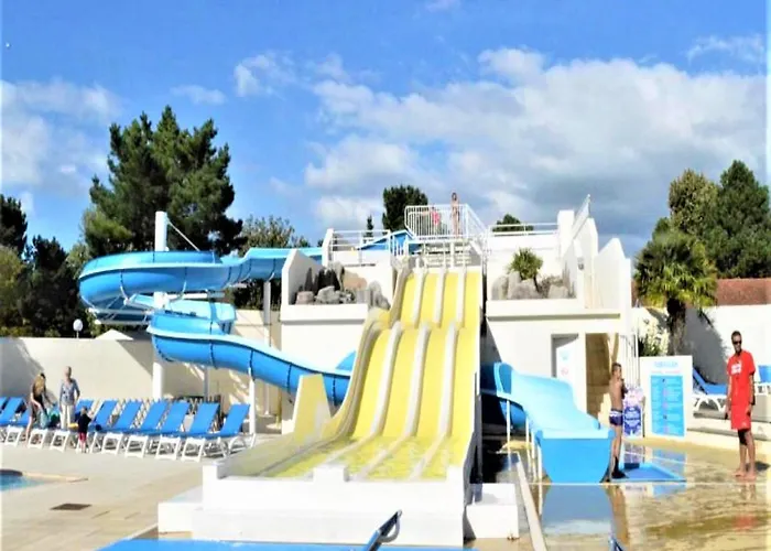 Ferienhaus Mobile - Sleeps 4 - Parking - Family Pools *