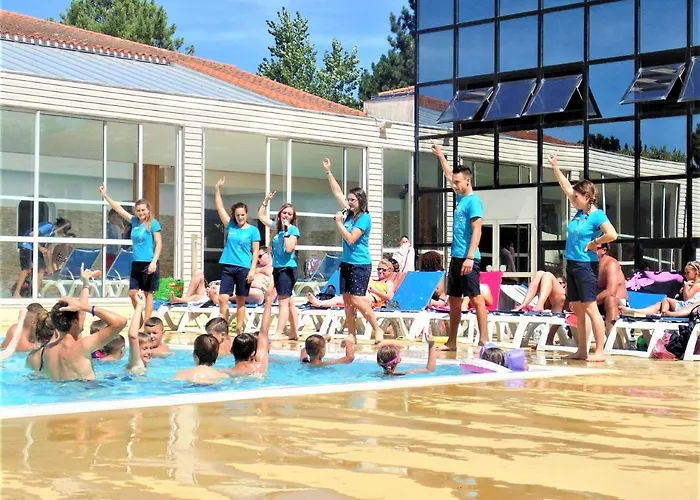 Mobile - Sleeps 4 - Parking - Family Pools Ferienhaus *