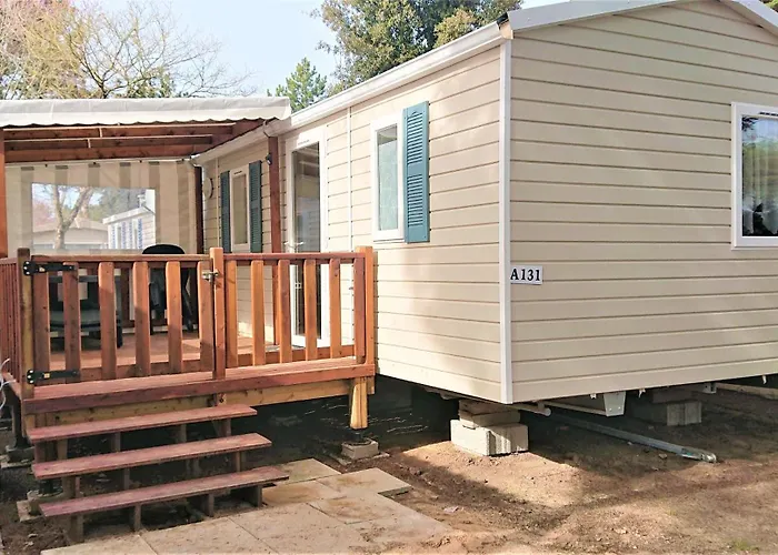 Mobile - Sleeps 4 - Parking - Family Pools *